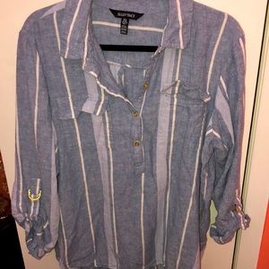 Chambray vneck pullover